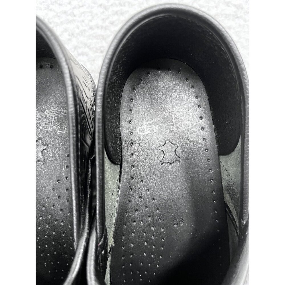 Women's Dansko Pro Black Tooled Embossed Floral Leather Slip On Clog Size 38 - Picture 3 of 11